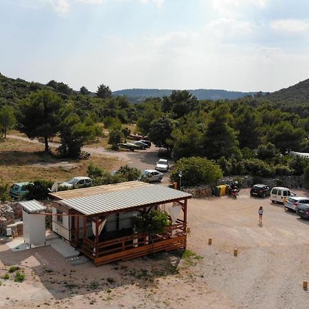 Mobile Home Tomic Tisno Εξωτερικό φωτογραφία